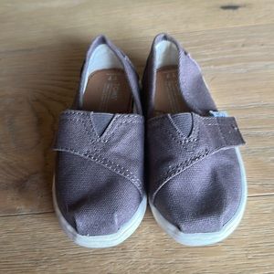 Tom’s toddler shoes
